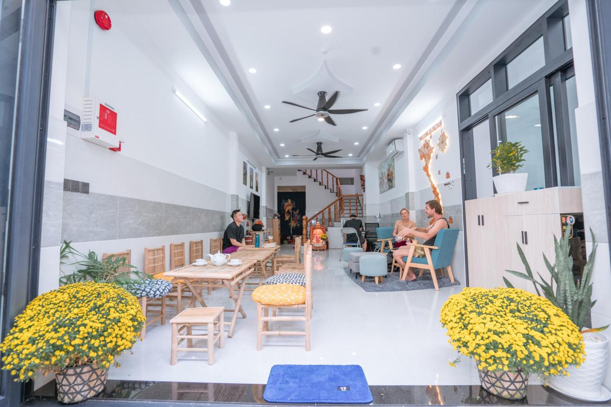 Aloha Saigon Premium Hostel By Local Travel Experts - Newly Opened, Less-Touristy Location, Spacious Rooms, Glass Shower Bathroom, Free Breakfast & Walking Tour Ho Chi Minh City Exterior photo