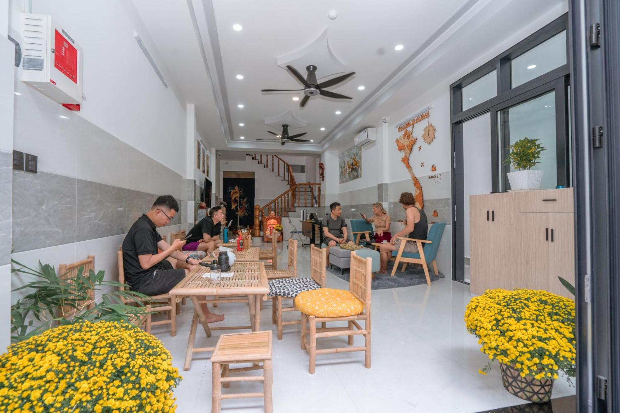 Aloha Saigon Premium Hostel By Local Travel Experts - Newly Opened, Less-Touristy Location, Spacious Rooms, Glass Shower Bathroom, Free Breakfast & Walking Tour Ho Chi Minh City Exterior photo